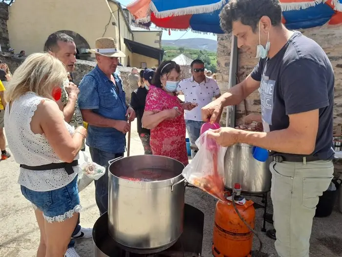 Celebración y romería del Padre Eterno en Lardeira 2022 (44)
