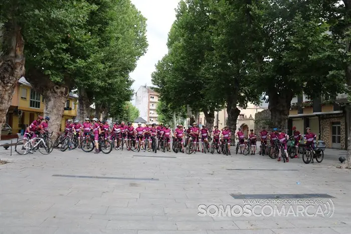 Los trabajadores de CupaGroup recorren Valdeorras en bicicleta (10)