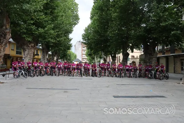 Los trabajadores de CupaGroup recorren Valdeorras en bicicleta (19)