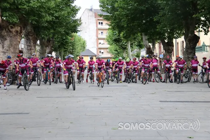 Los trabajadores de CupaGroup recorren Valdeorras en bicicleta (22)