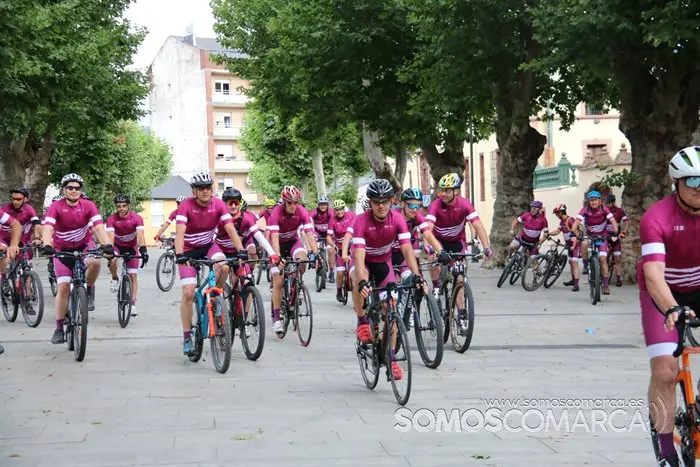 Los trabajadores de CupaGroup recorren Valdeorras en bicicleta (26)