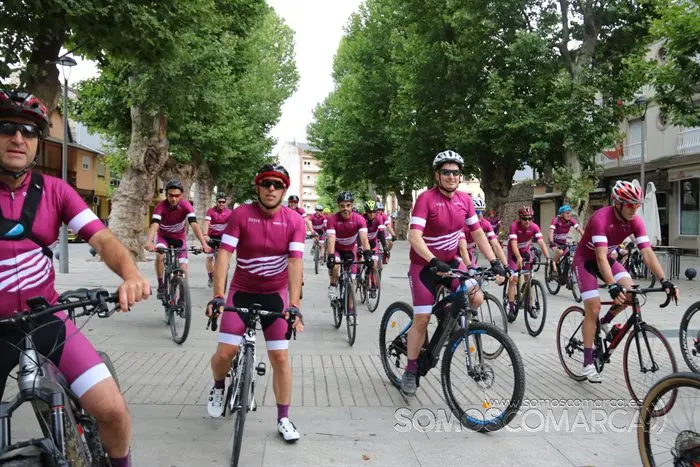 Los trabajadores de CupaGroup recorren Valdeorras en bicicleta (29)