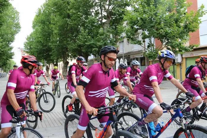 Los trabajadores de CupaGroup recorren Valdeorras en bicicleta (32)