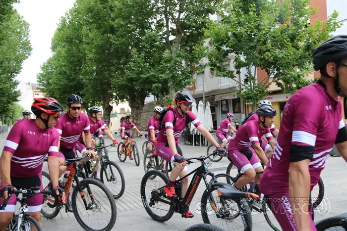 Los trabajadores de CupaGroup recorren Valdeorras en bicicleta (33)