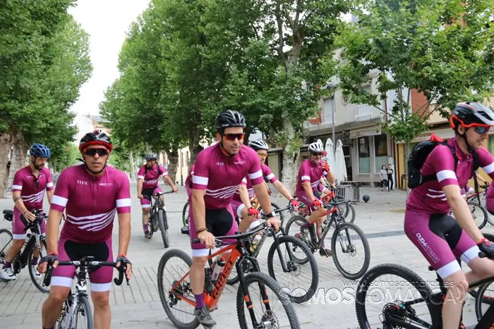 Los trabajadores de CupaGroup recorren Valdeorras en bicicleta (34)