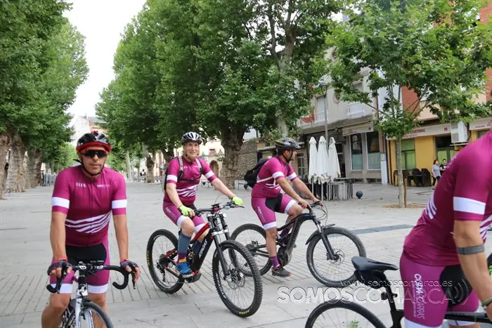 Los trabajadores de CupaGroup recorren Valdeorras en bicicleta (37)