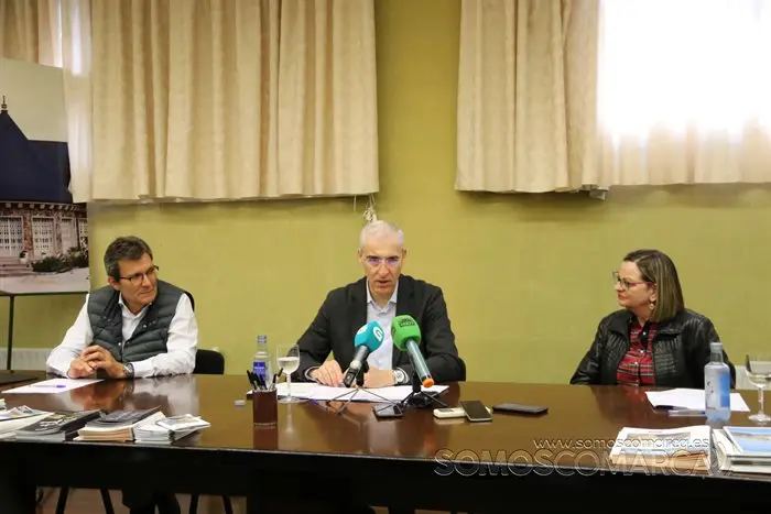 Visita de Francisco Conde al Clúster de la Pizarra. Gabriel Alén, Francisco Conde, María del Carmen González,  Ramiro Cobo