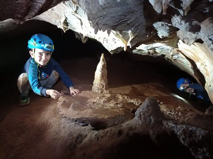 Campamento de espeleología de Águilas Verdes en Cobas (3)