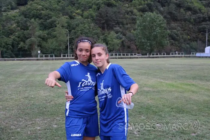 Campus de fútbol femenino en Vilamartín (1)