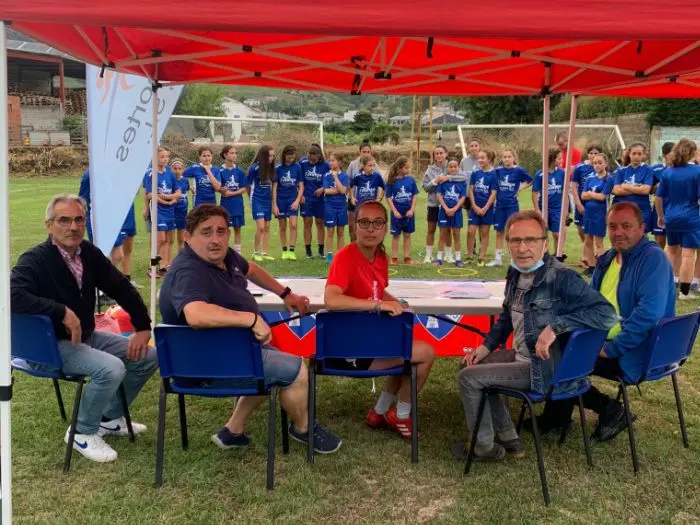 Campus de fútbol femenino en Vilamartín (5)