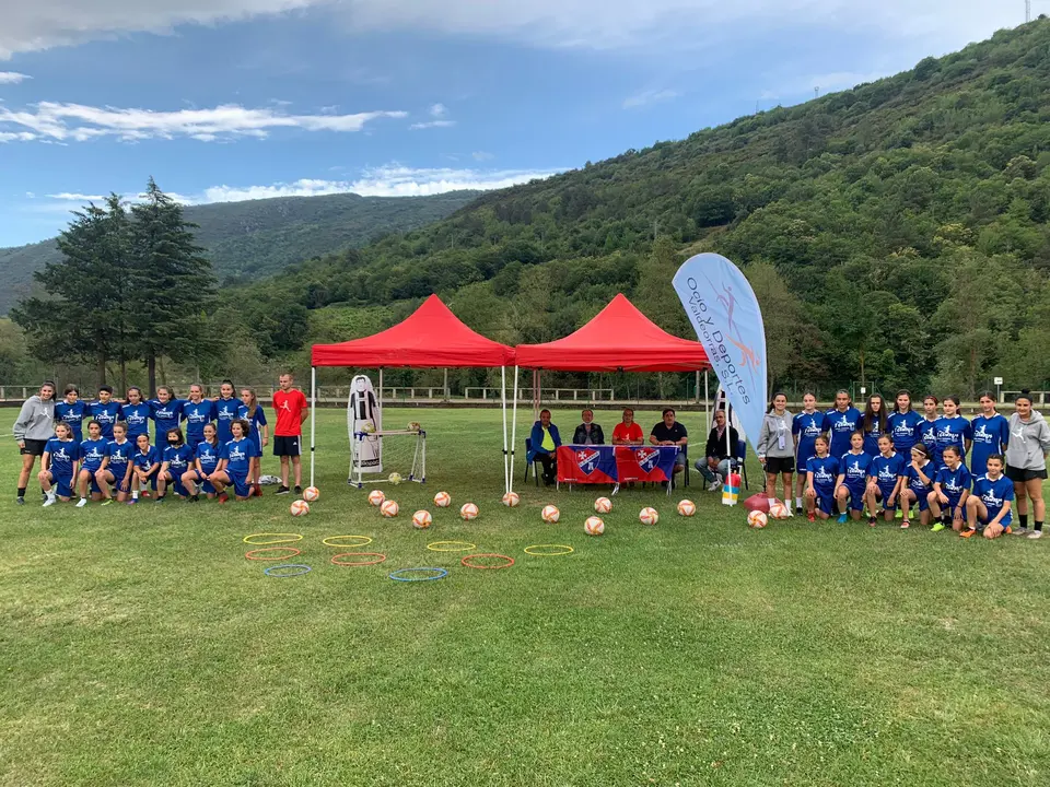 Campus de fútbol femenino en Vilamartín (6)