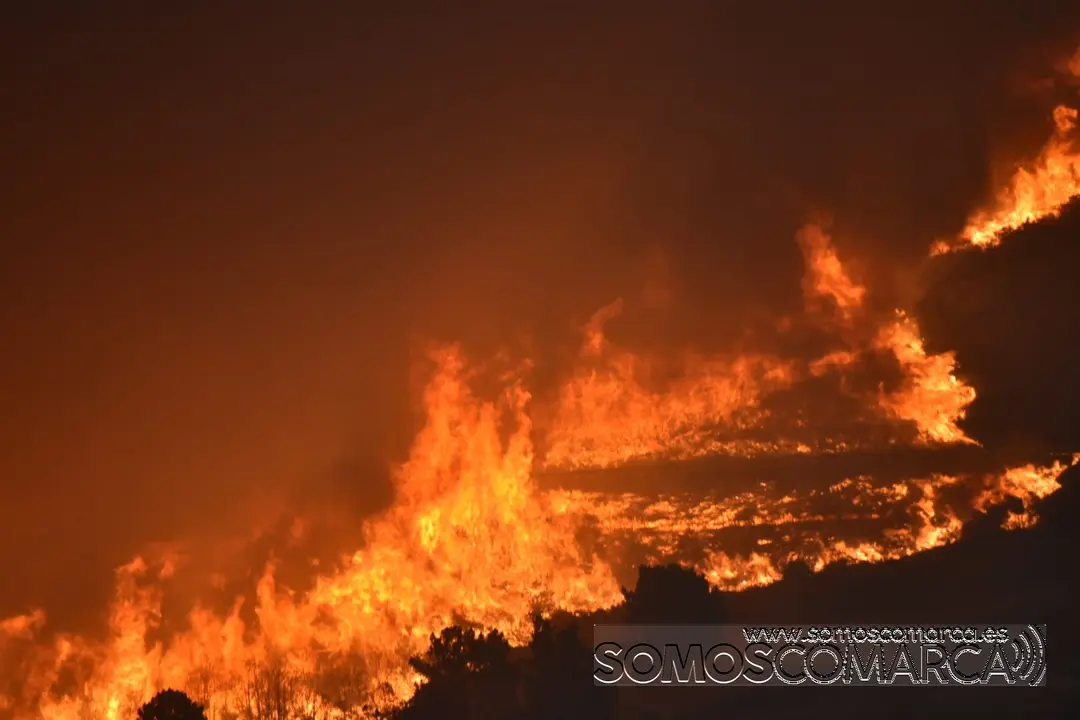 somoscomarca_fuego_incendio_Santigoso_carretera_2022-07-17 (3)