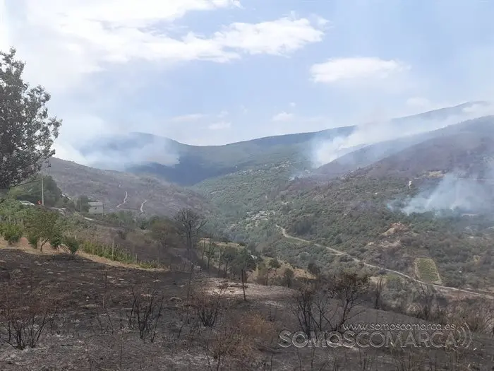 O incendio en Castro de Vilariño, Vilariño, Soulecín, Viloira, Santigoso, Candís e medios de emerxencia (20)