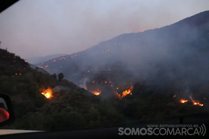 Sobradelo rodeada polo lume (2)