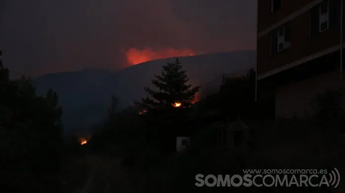 Sobradelo rodeada polo lume (3)