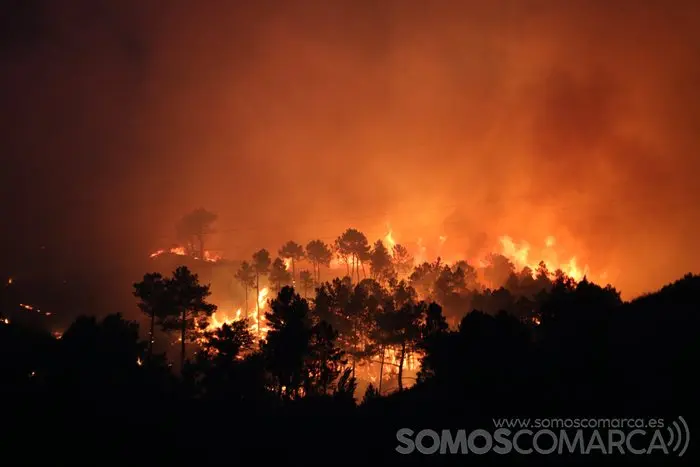 Sobradelo rodeada polo lume (6)