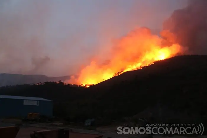 Sobradelo rodeada polo lume (7)