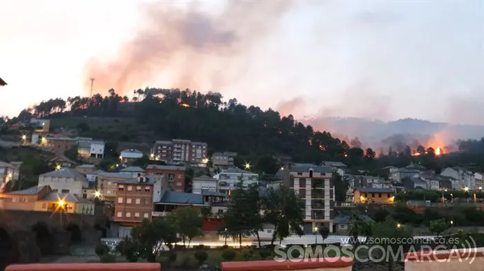 Sobradelo rodeada polo lume (15)