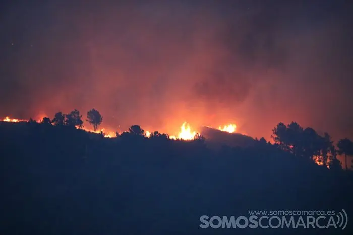 Sobradelo rodeada polo lume (18)