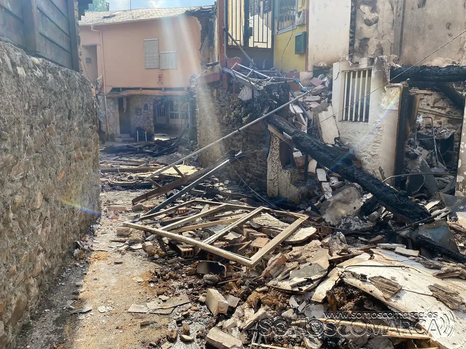 SOMOSCOMARCA_aveigadecascalla_viviendas_rubia_fuego_incendio_casas_quemado_2022-08-19 (4)