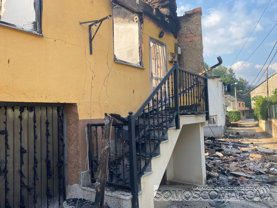 SOMOSCOMARCA_aveigadecascalla_viviendas_rubia_fuego_incendio_casas_quemado_2022-08-19 (7)