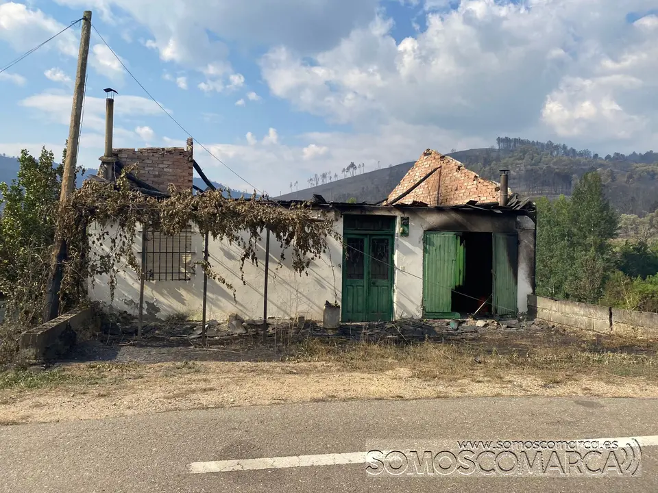 SOMOSCOMARCA_aveigadecascalla_viviendas_rubia_fuego_incendio_casas_quemado_2022-08-19 (13)