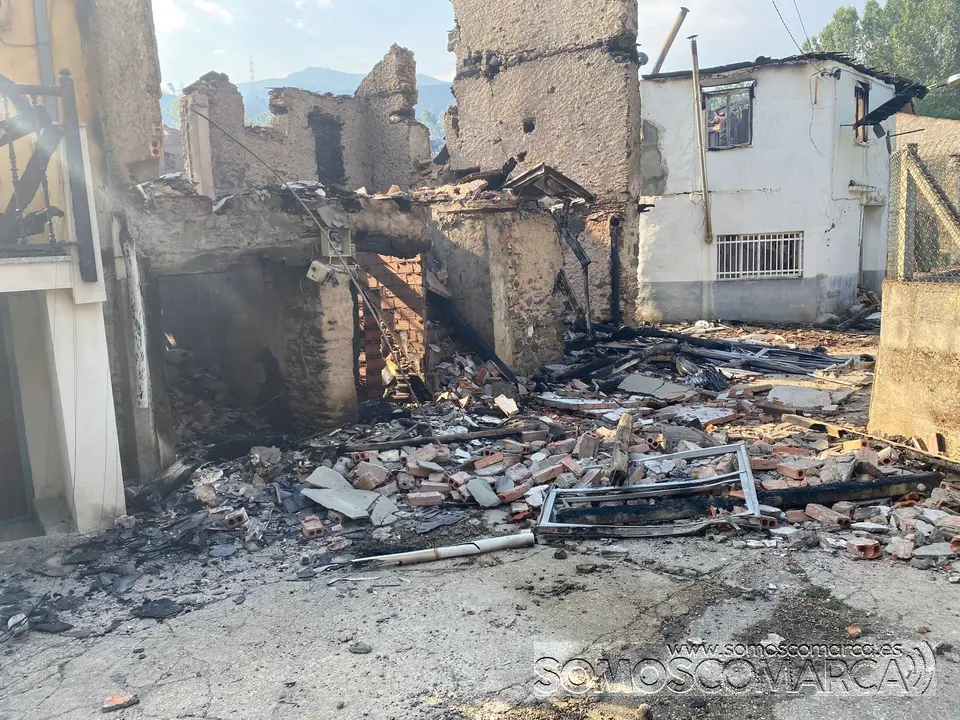 SOMOSCOMARCA_aveigadecascalla_viviendas_rubia_fuego_incendio_casas_quemado_2022-08-19 (21)