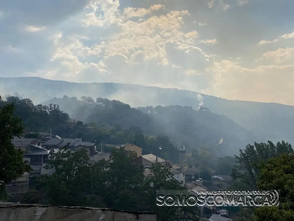 somoscomarca_fuego_robledoCarballeda_bascois_casasquemadas_2022-07-19 (15)