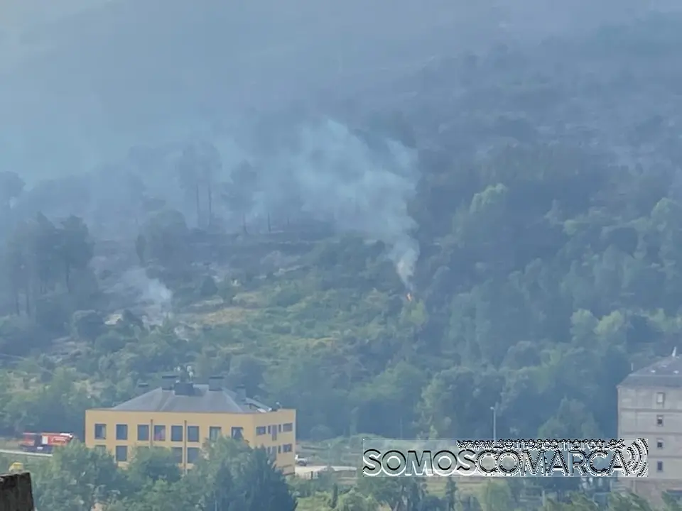 somoscomarca_fuego_robledoCarballeda_bascois_casasquemadas_2022-07-19 (25)