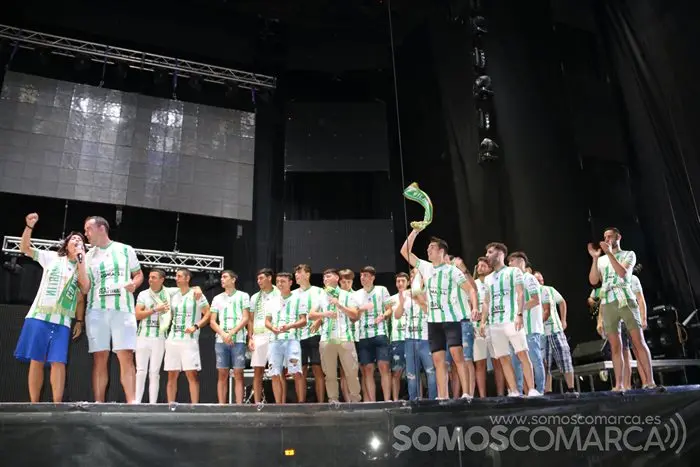 Presentación del CD Córgomo el día de Santa Marta, patrona de la localidad vilamartinesa (33)