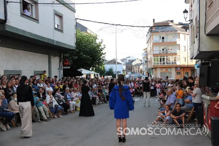 Desfile de Jorge de Álvarez en Viana (3)