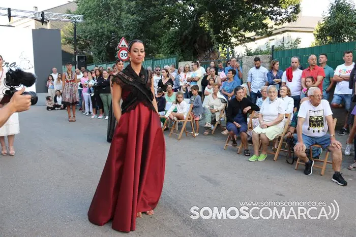 Desfile de Jorge de Álvarez en Viana (4)