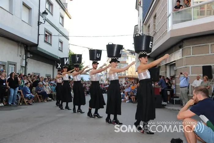Desfile de Jorge de Álvarez en Viana (12)