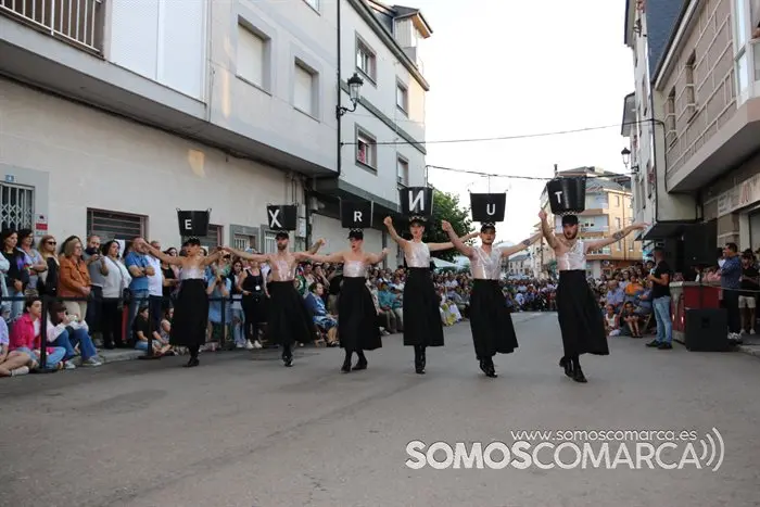 Desfile de Jorge de Álvarez en Viana (14)
