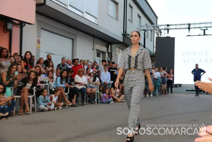 Desfile de Jorge de Álvarez en Viana (48)