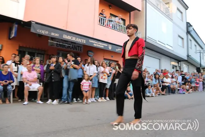 Desfile de Jorge de Álvarez en Viana (51)