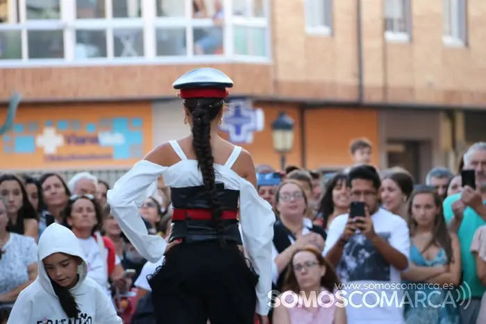 Desfile de Jorge de Álvarez en Viana (59)