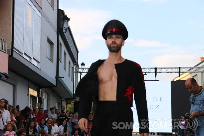 Desfile de Jorge de Álvarez en Viana (60)