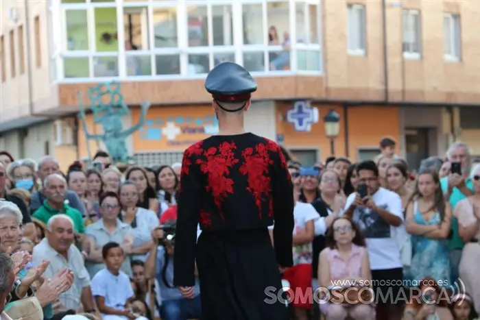 Desfile de Jorge de Álvarez en Viana (61)
