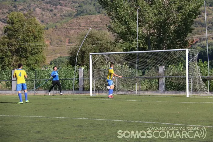 El CD Rúa juega el primer partido de pretemporada 2022 (8)