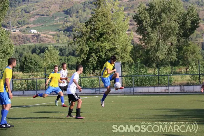 El CD Rúa juega el primer partido de pretemporada 2022 (10)