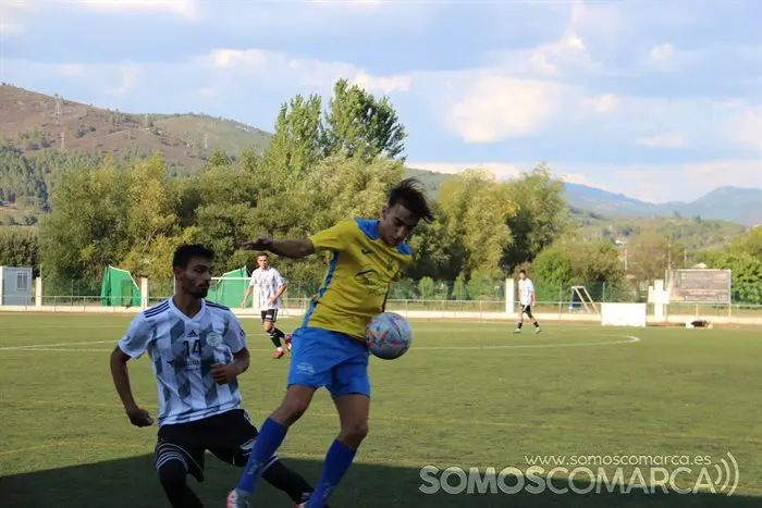 El CD Rúa juega el primer partido de pretemporada 2022 (11)