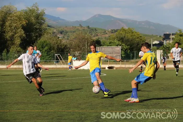 El CD Rúa juega el primer partido de pretemporada 2022 (19)