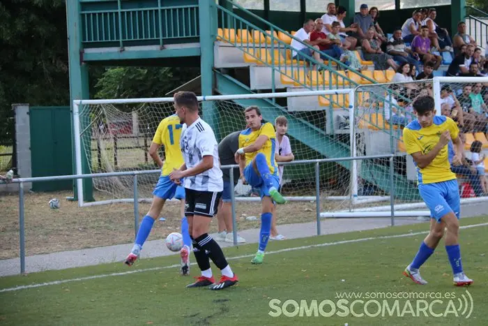 El CD Rúa juega el primer partido de pretemporada 2022 (25)