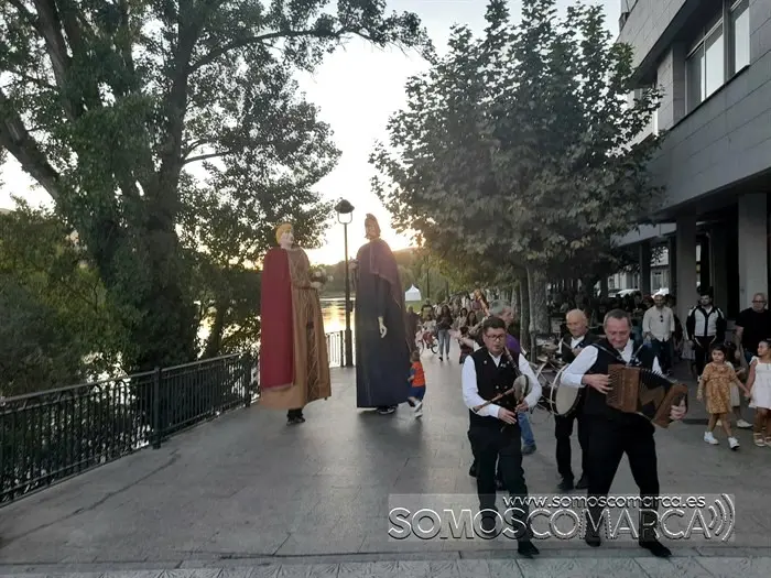somoscomarca_pasarruascalantornias_bandinalosbercianos_cristo (7)
