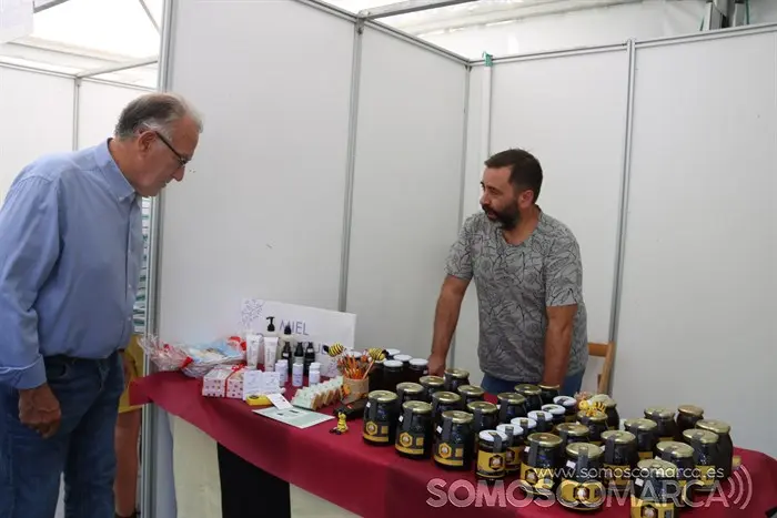 Feira Internacional de Produtos Tradicionas do Eixo Antlántico no Barco (24)