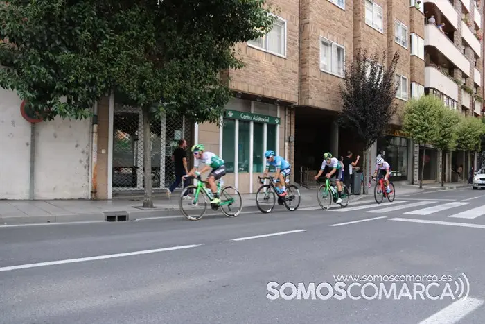somoscomarca_obarco_voltaciclista_galicia_motos_ciclistas_guardiaciviltraficomoto_2022 (10)