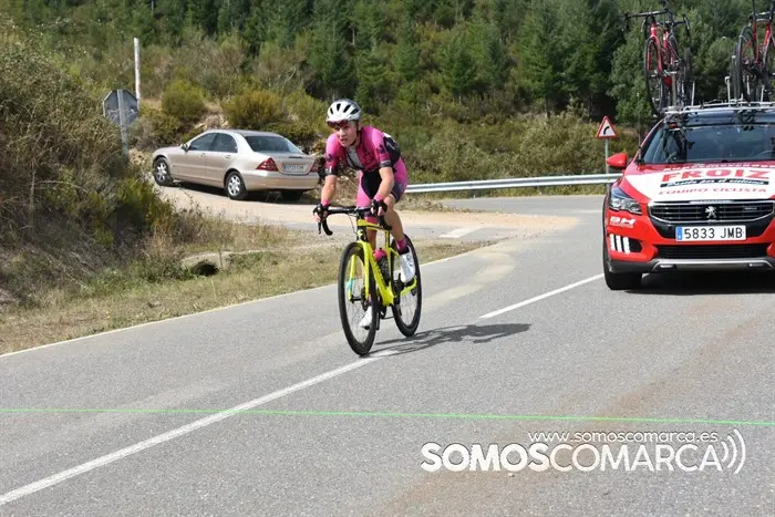 somoscomarca_altodaportela_ciclismo_voltaagalicia_2022 (21)