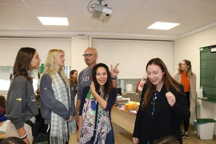 A Rúa. Visita de Cristina Pichel  ao equipo de voluntariado de Xacobeando (8)