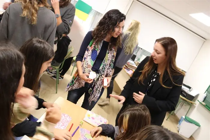 A Rúa. Visita de Cristina Pichel  ao equipo de voluntariado de Xacobeando (10)